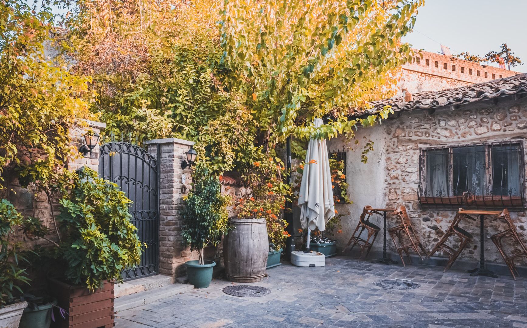 Courtyard Paving in River Ridge in New Orleans